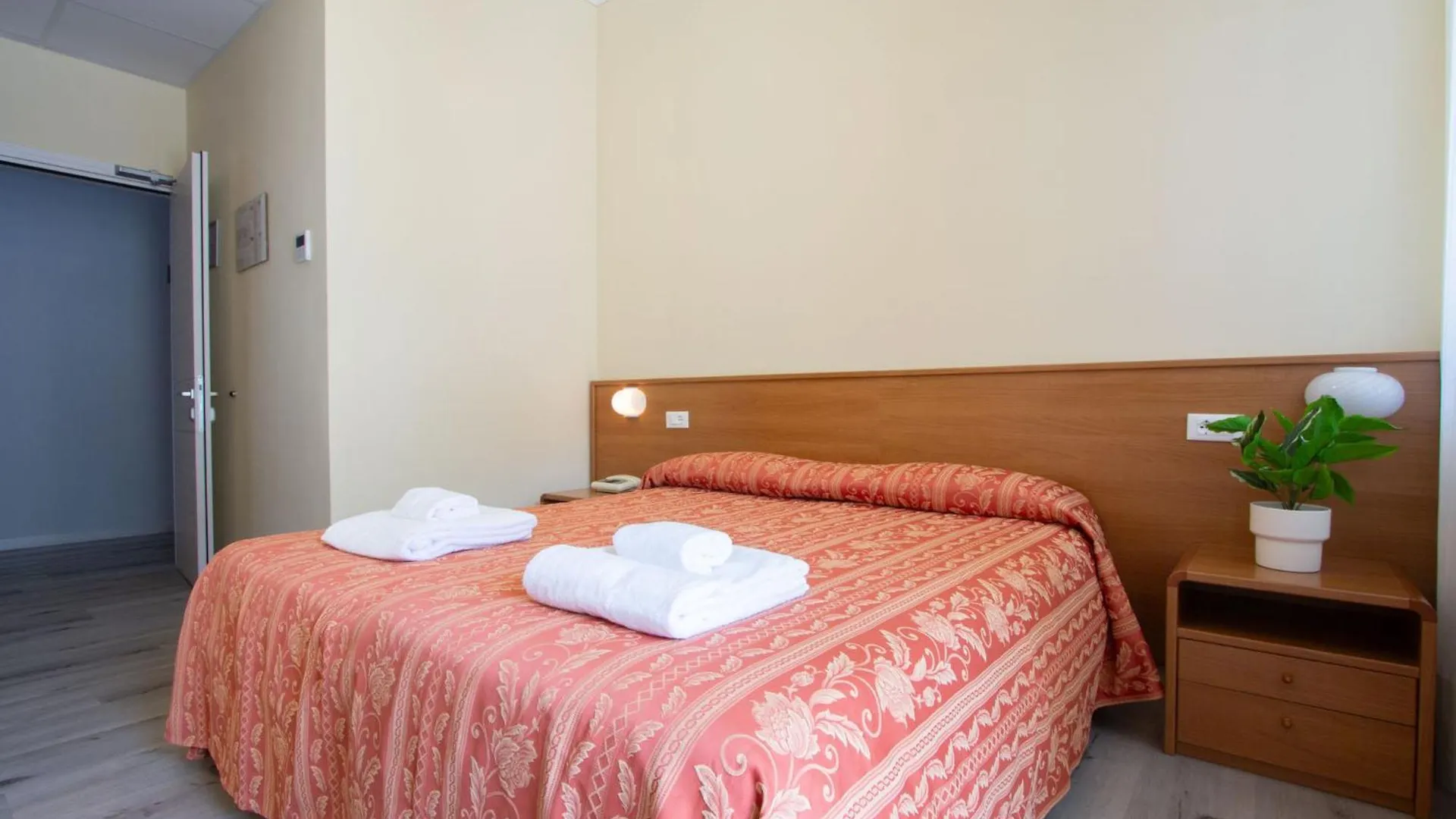 Hotel Benacus Torri del Benaco