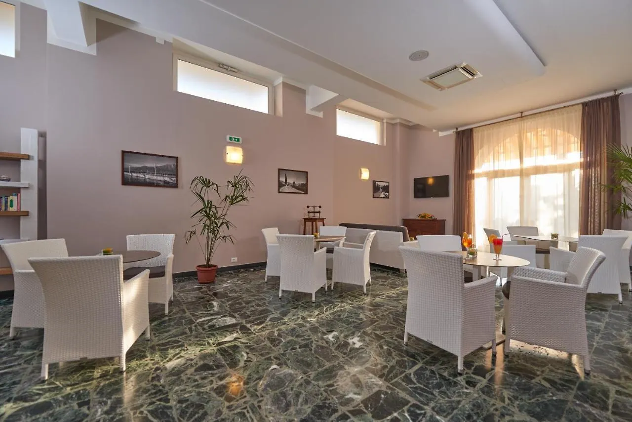 Hotel Benacus Torri Del Benaco