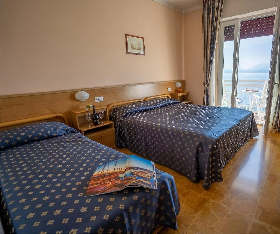 Hotel Benacus Torri Del Benaco 3*,  Italien