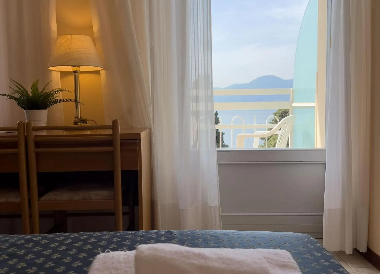 Hotel Benacus Torri Del Benaco