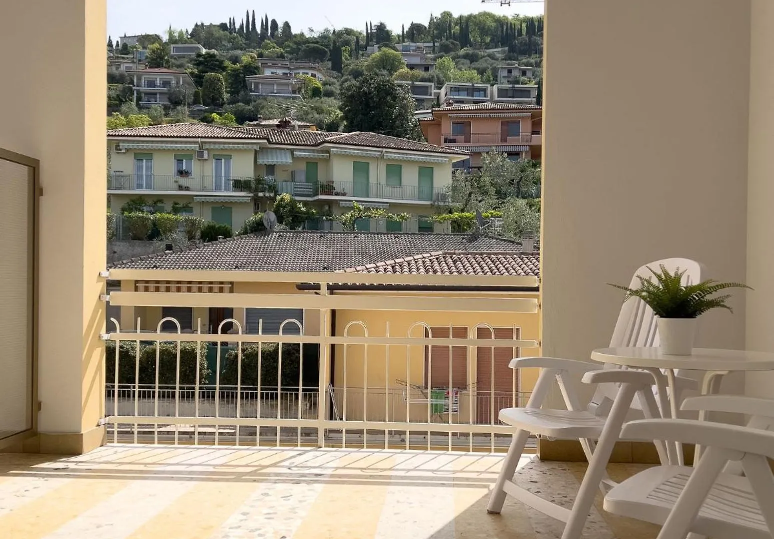 Hotel Benacus Torri Del Benaco 3*,