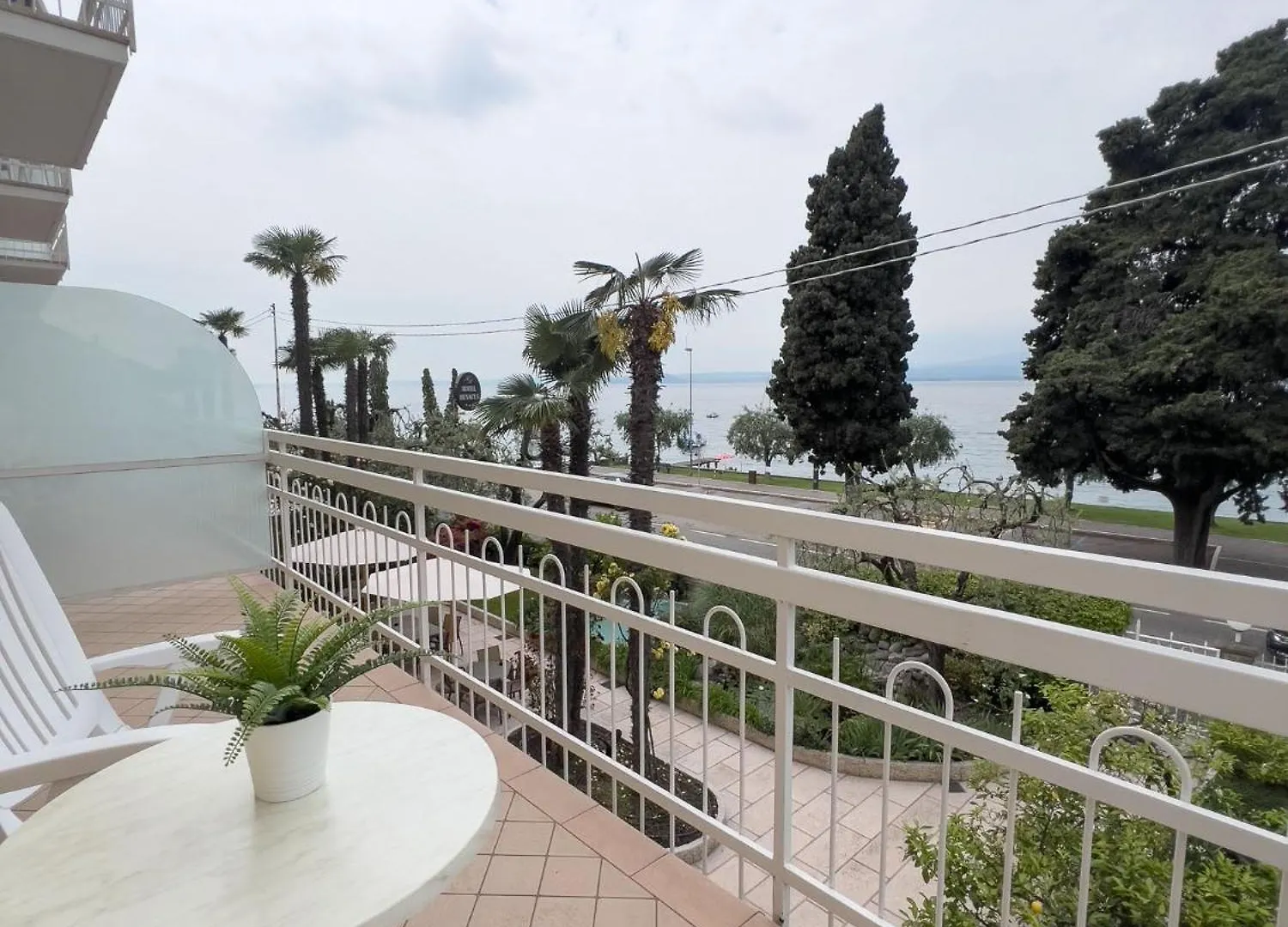 Hotel Benacus Torri Del Benaco