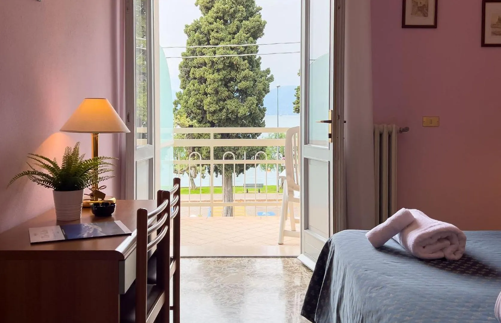 Hotel Benacus Torri Del Benaco