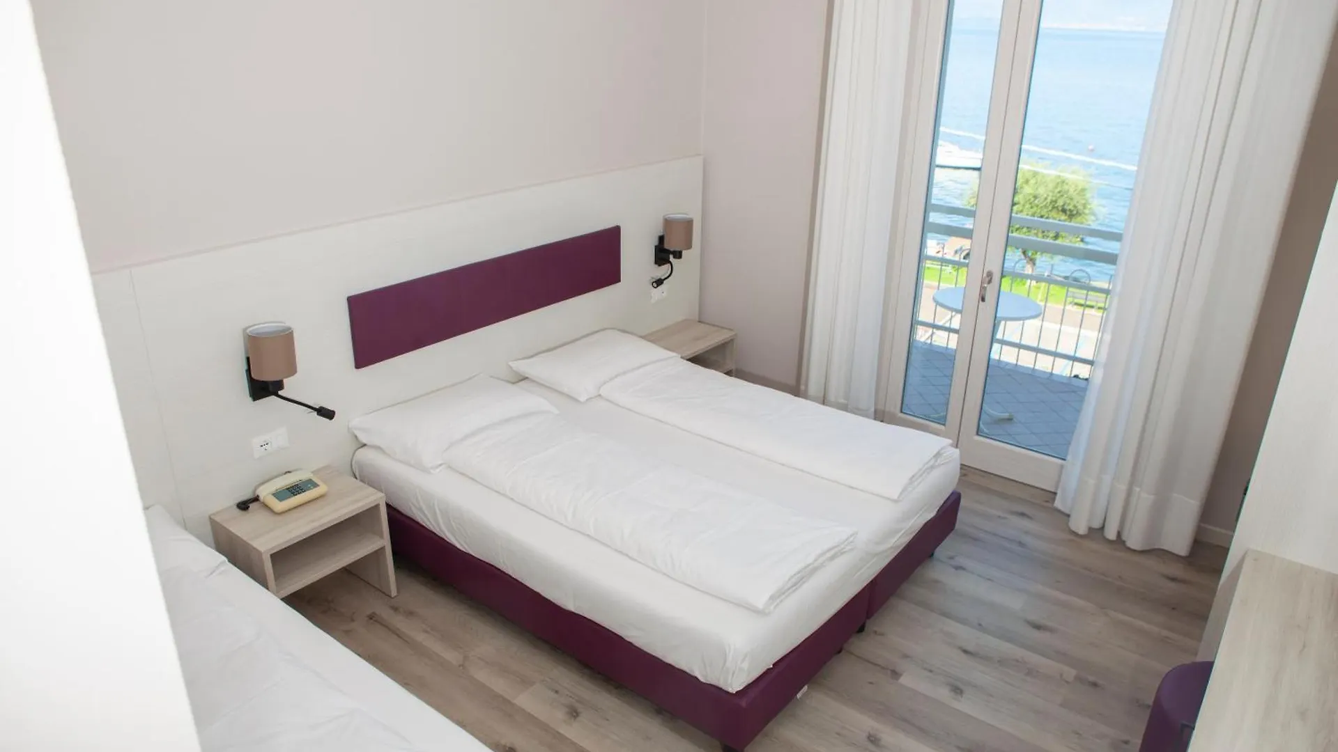 Hotel Benacus Torri Del Benaco